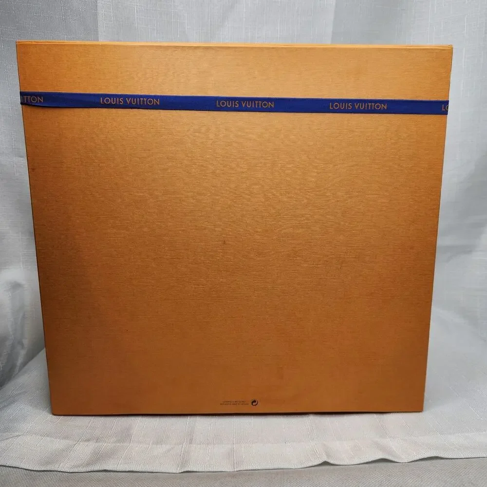 Louis Vuitton Authentic Magnetic Flap Empty Box 14.75